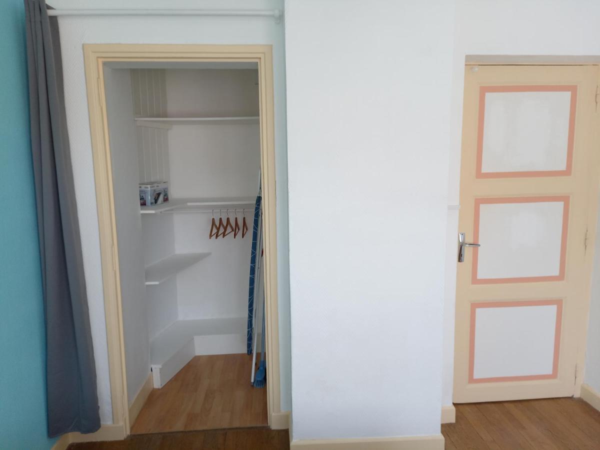 Appartement Paisible - Coeur De Ville Le Creusot Esterno foto
