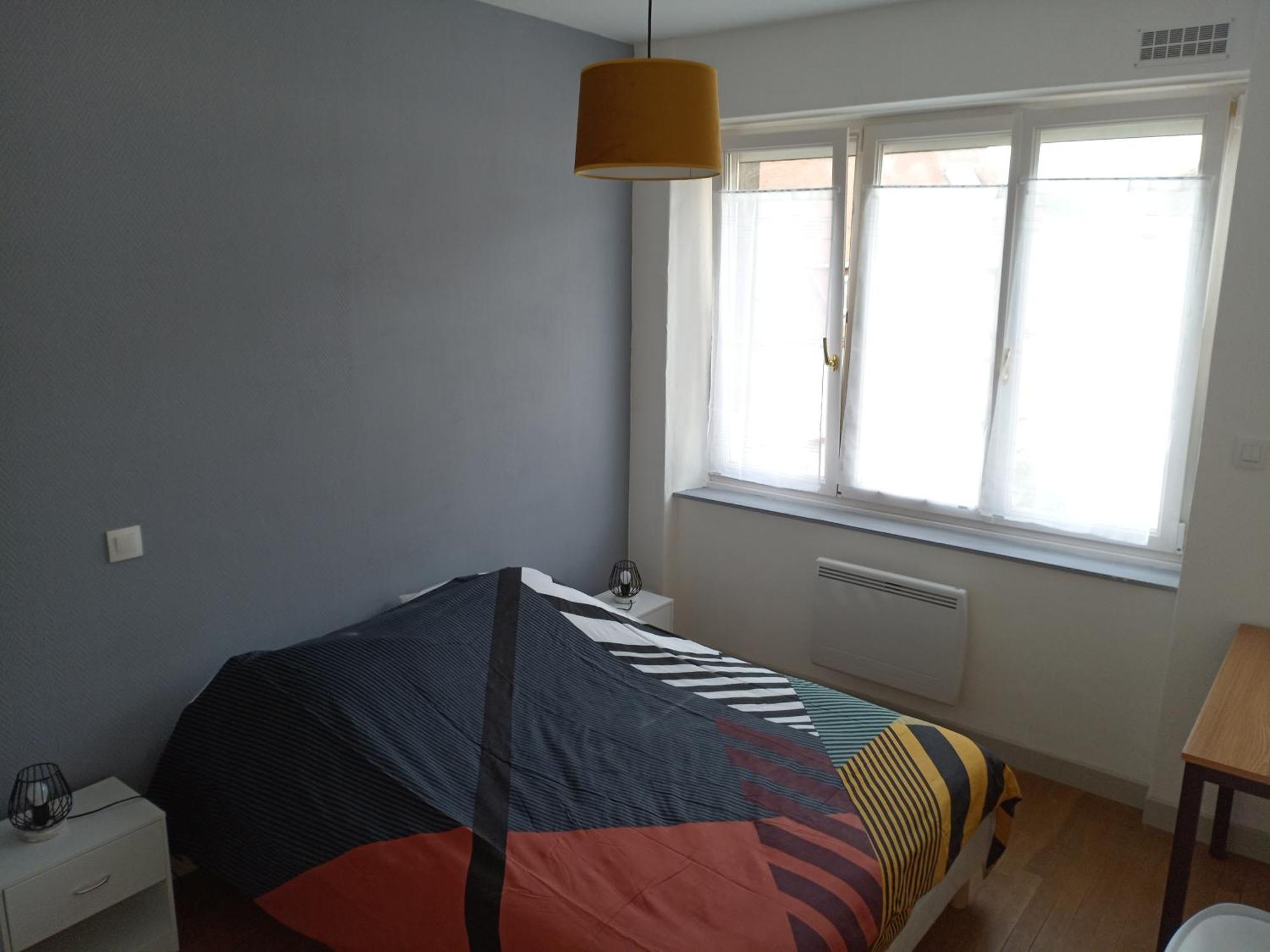 Appartement Paisible - Coeur De Ville Le Creusot Esterno foto